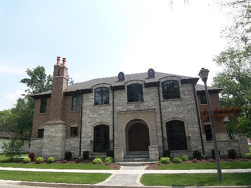 1st image of 493 Montrose Ave