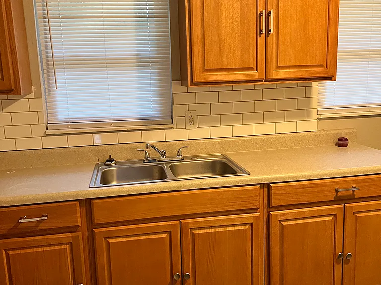 1706 Apple Valley Dr — Photo 9