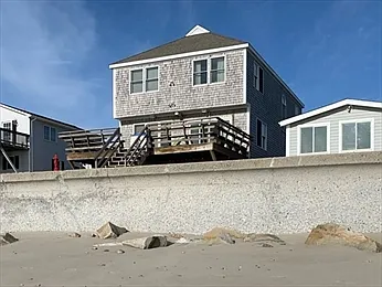 61 Ocean Rd N — Photo 1