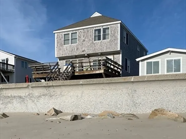 61 Ocean Rd N, Duxbury, MA 02332