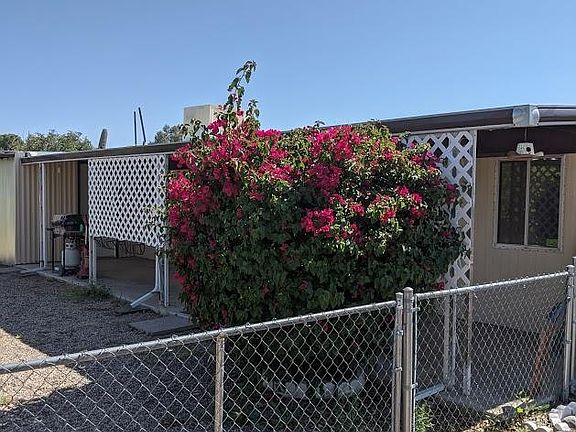 3rd image of 869 S Esperanza Ave