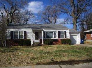 821 Risdon Dr, Saint Louis, MO 63135