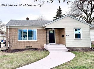 1830 28th St, Rock Island, IL