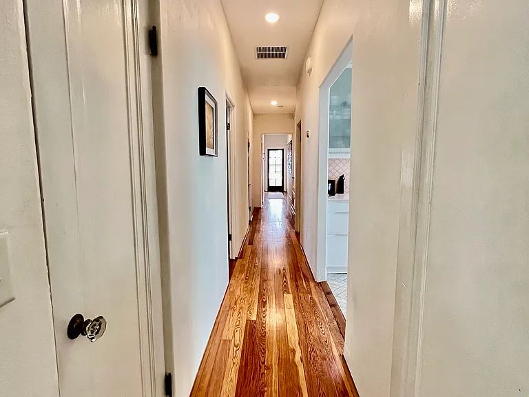 222 Thornton Ln — Photo 18