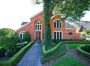 9807 Penton Dr, Sugar Land, TX 77498