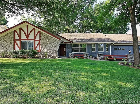 6520 E 56th Pl, Tulsa, OK 74145