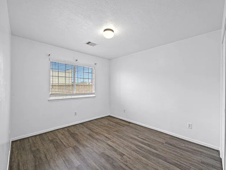 8131 Golden Trace Ct — Photo 9