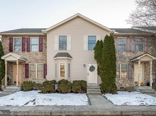 52 Judges Ct, Inwood, WV 25428
