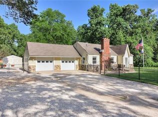 2409 S Scott Ave, Independence, MO 64052