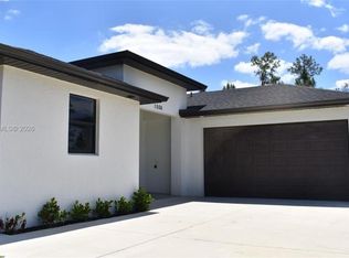 1006 Hamilton Ave, Lehigh Acres, FL 33972