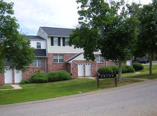 236 Lexington Dr #2B-1BA-940SQFT, Cranberry Township, PA 16066