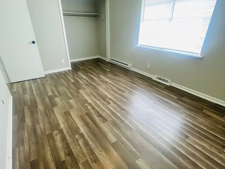 306 N Jackson St — Photo 32