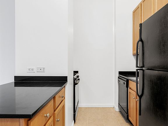 4th image of 85 John St APT 13F