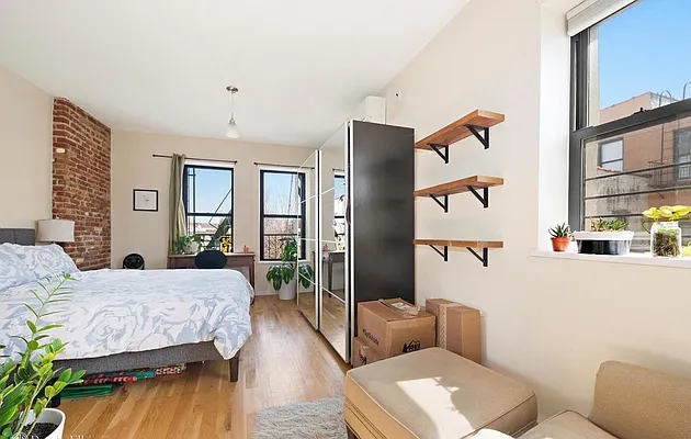 Rented by Muktar Barnes Umi | media 19