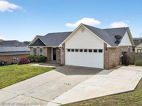 3rd image of 1179 Gracie Ct