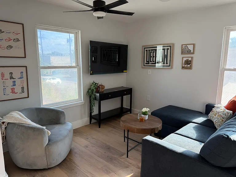 113 E Mistletoe Ave #1201 — Photo 6