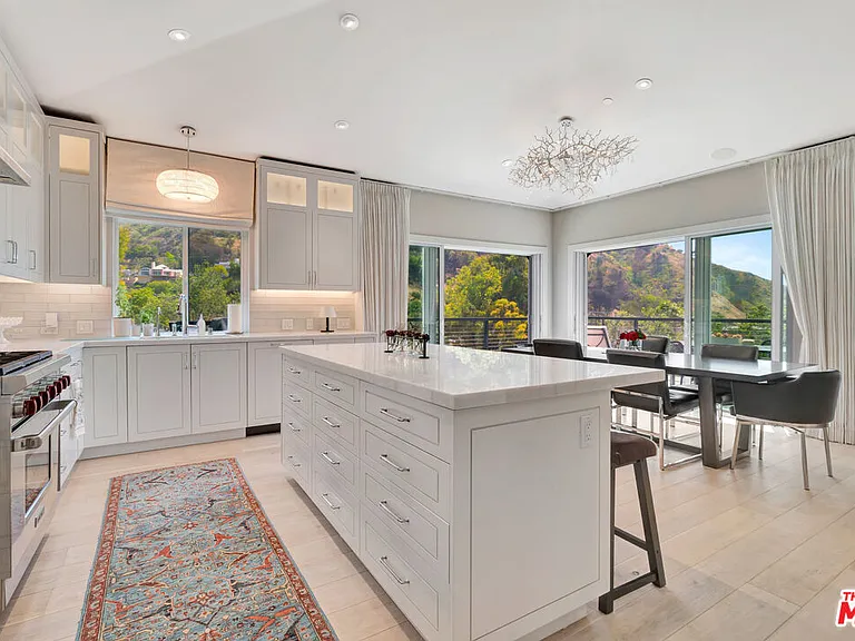 3859 Rambla Pacifico — Photo 29