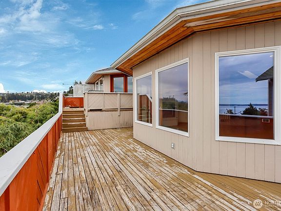 5th image of 876 Rocky Point Drive