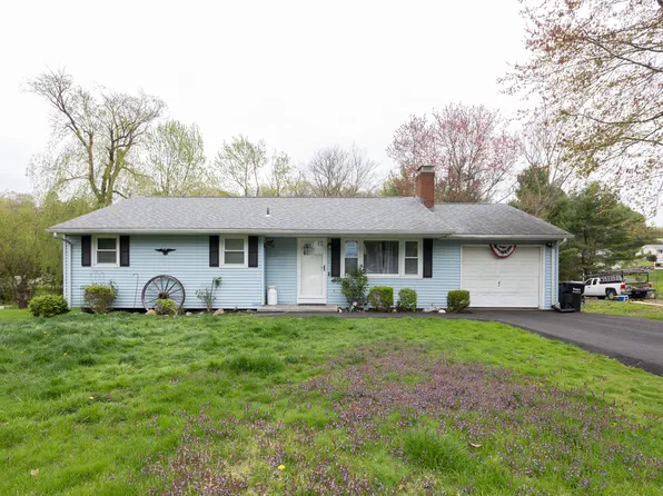 124 Wayne Lane, Meriden, CT 06450