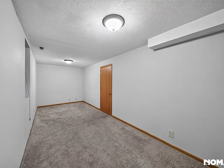 908 Newport Blvd — Photo 13