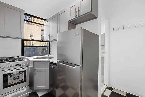 Rented by REAL New York | media 11