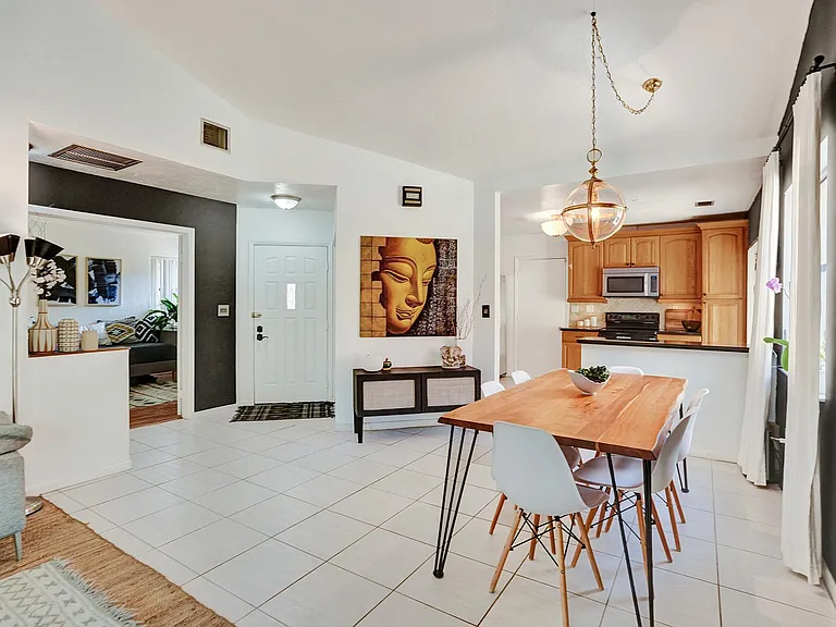 420 SW 113th Ter — Photo 13