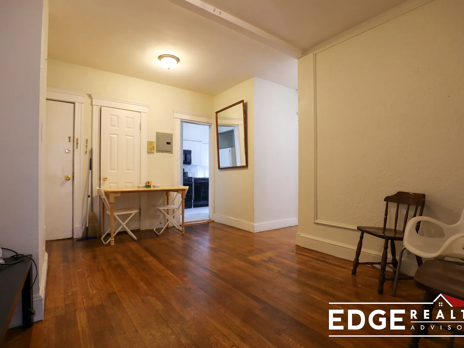 3 bed, 1.0 bath, $2,800 — Photo 4