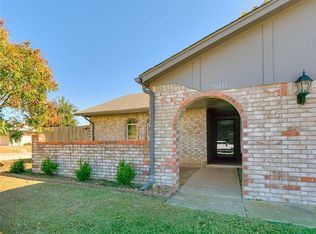 908 Devon St, Yukon, OK 73099