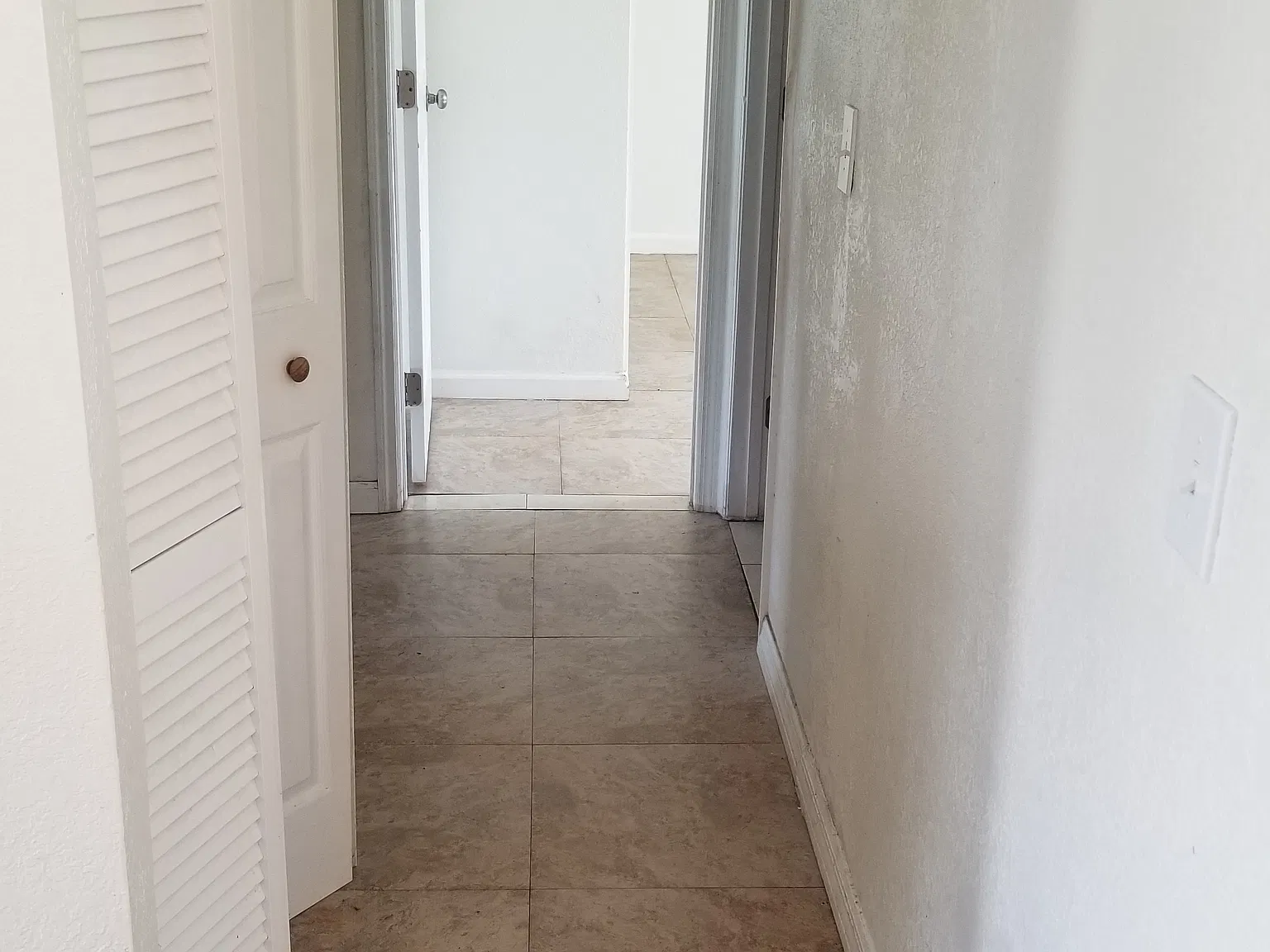 3 bed, 952 sqft, $1,850 — Photo 4