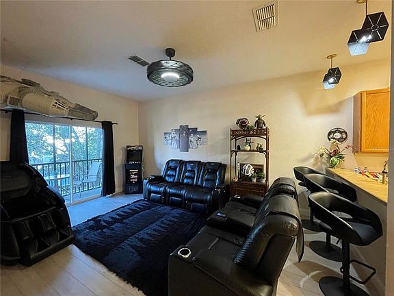 3rd image of 706 GRAN BAHAMA BOULEVARD #706