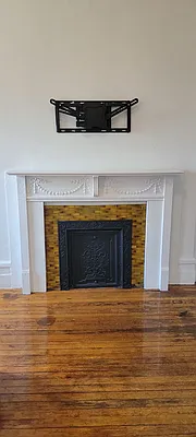 Rented by Perry Associates NYC Inc | media 18