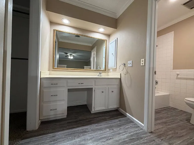 7008 Utica Ave #B — Photo 10