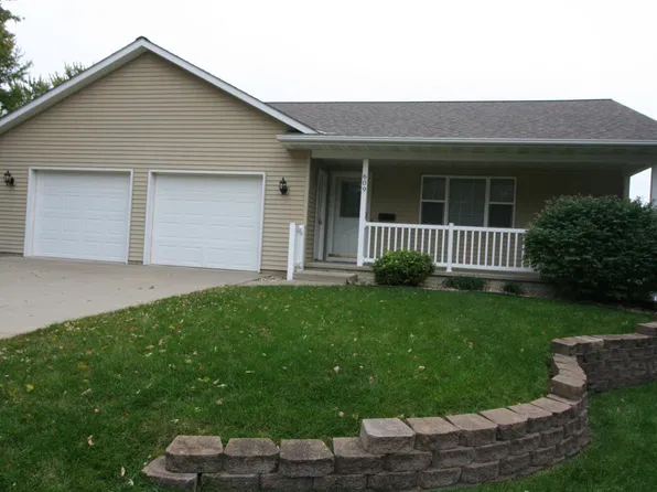 609 Georgia Ave SW, Orange City, IA 51041