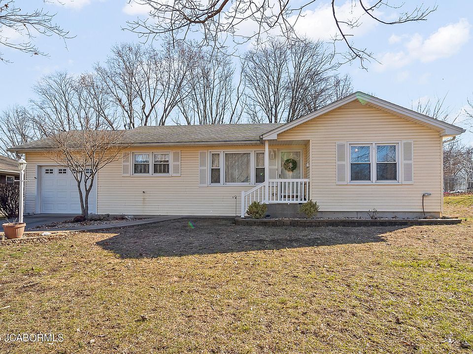 1st image of 502 N Vernon Dr