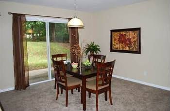 4th image of 2056 Hollywood Dr