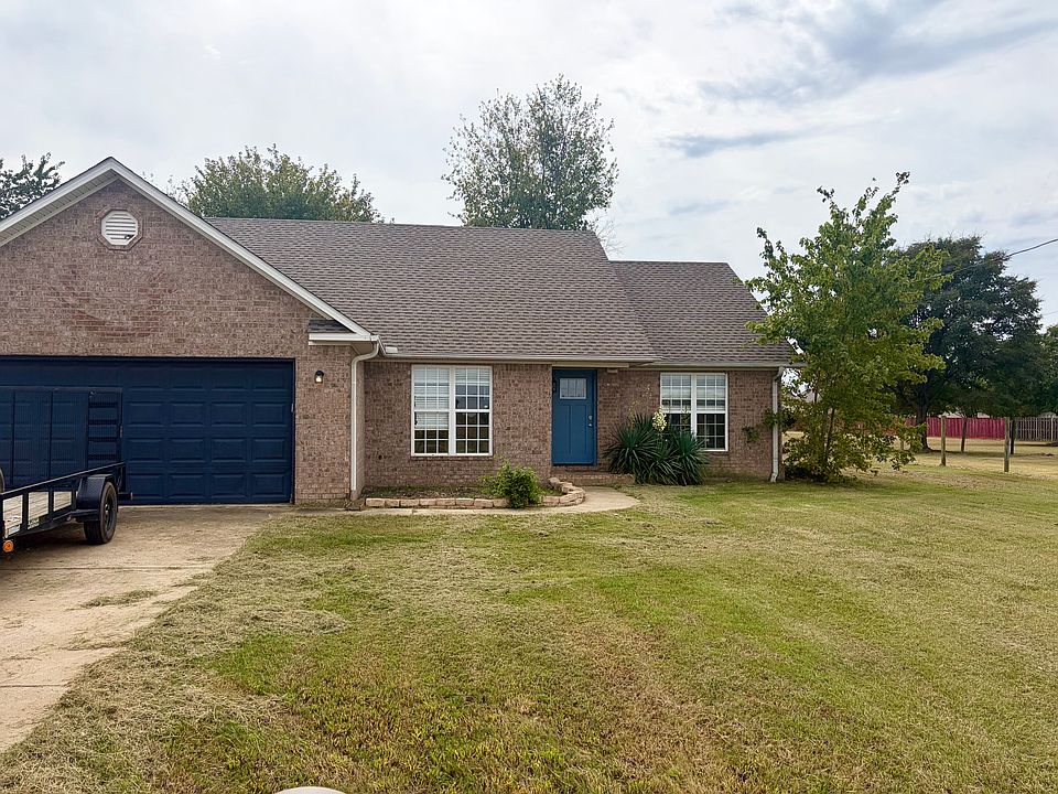 1st image of 307 Amber Ln