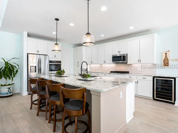 776 Saint Somewhere Dr, Hardeeville, SC 29927