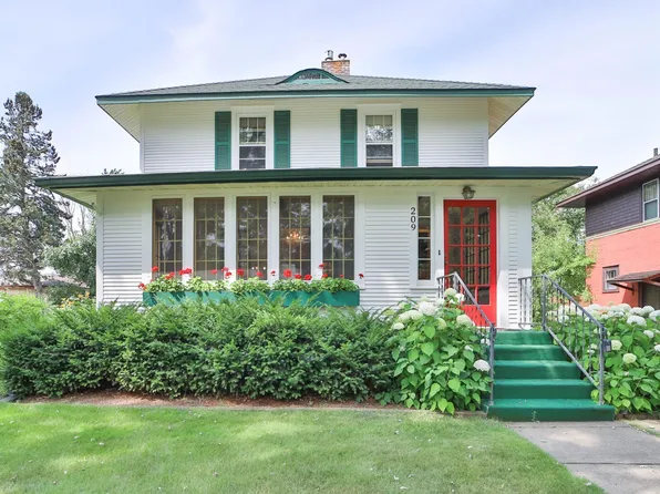 209 1st St SE, Crosby, MN 56441