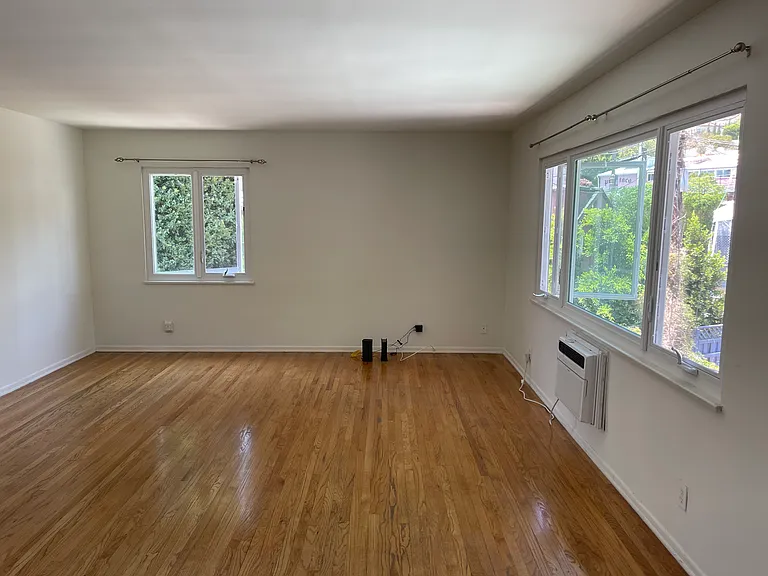 1477 Havenhurst Dr #2 — Photo 32