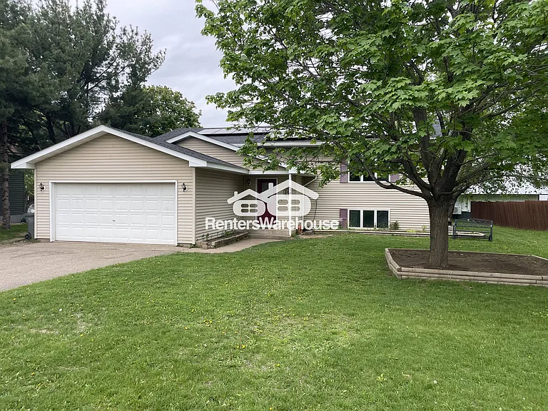 650 Willow St — Photo 1