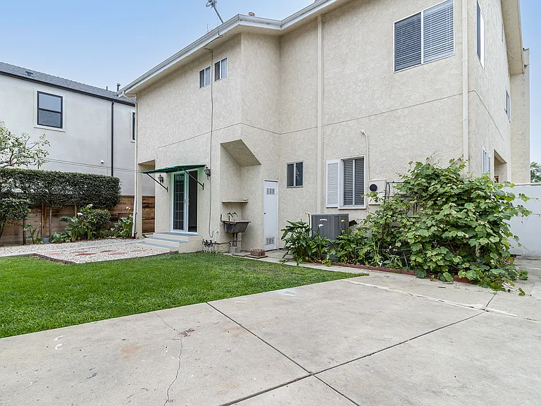 4130 Vinton Ave — Photo 11