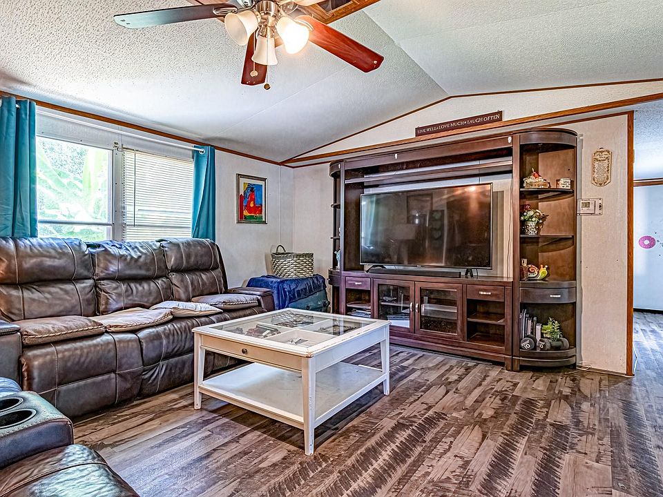 1st image of 217 Ridgeside