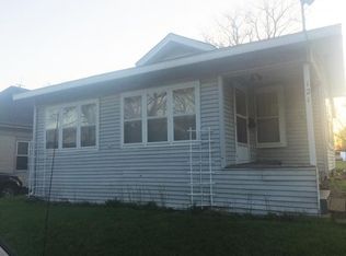 121 11th St, Charleston, IL