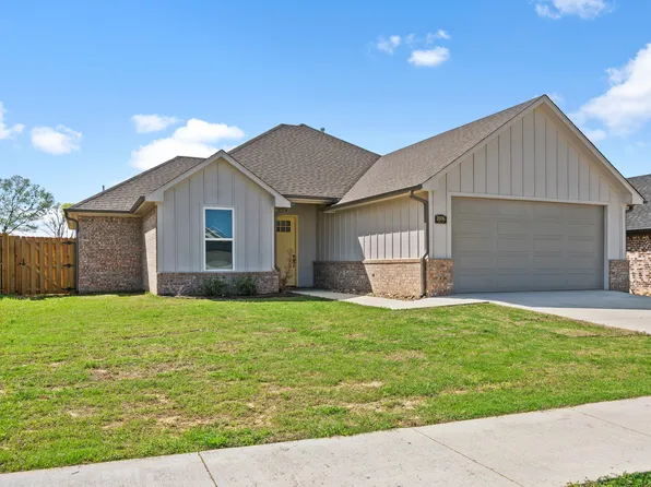 1500 SF Plan, Forestdale Planned Development