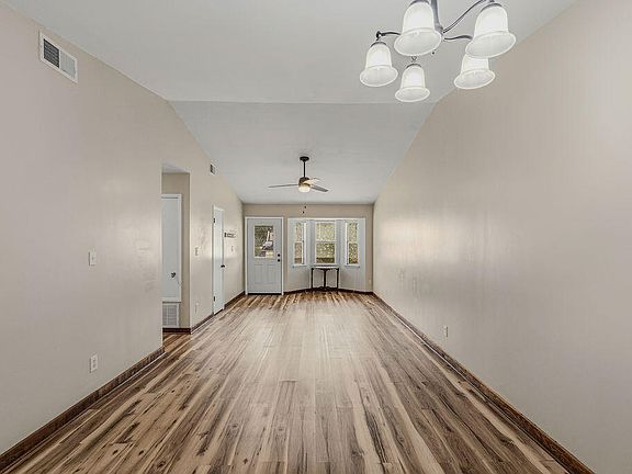 3rd image of 13 Cape Dr NW APT B