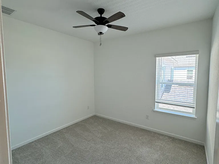 42 Golden Fern Dr — Photo 16