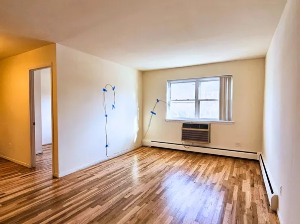 22-46 Steinway Street image 1 of 17