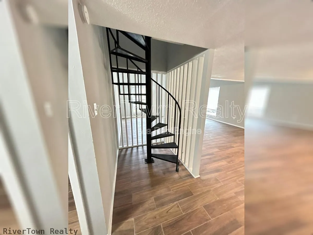 3 bed, 2.0 bath, 1674 sqft, $1,195 — Photo 2