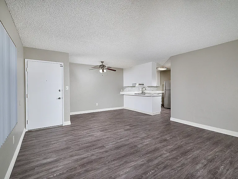 Mission Arbor Apartments — Photo 17
