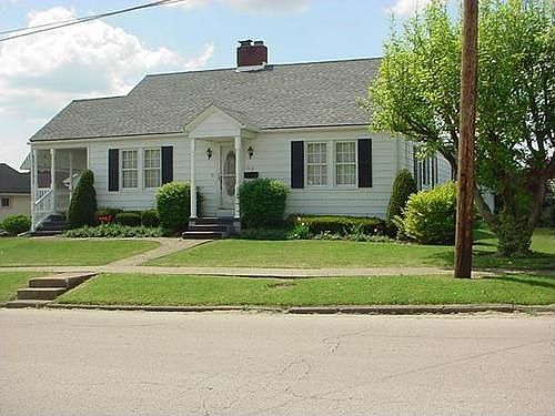 2nd image of 317 N 2nd St